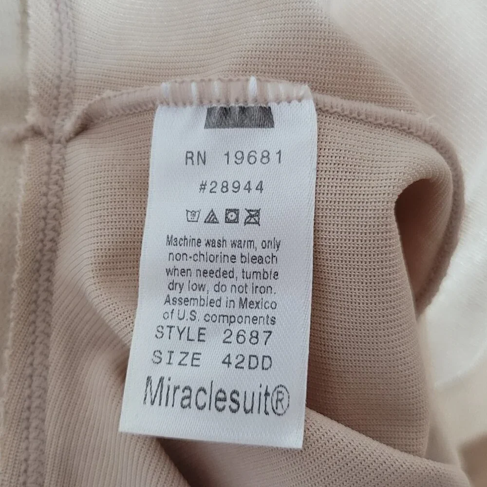 Miraclesuit Bodysuit 42DD Womens Shapewear Comfort Leg Smooth Nude Split Crotch